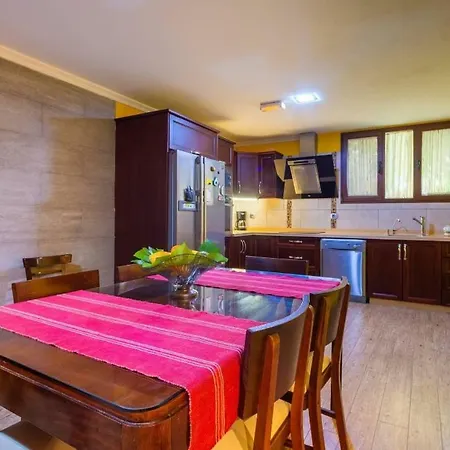 Casa Roque Aguayro Tatil Evi
